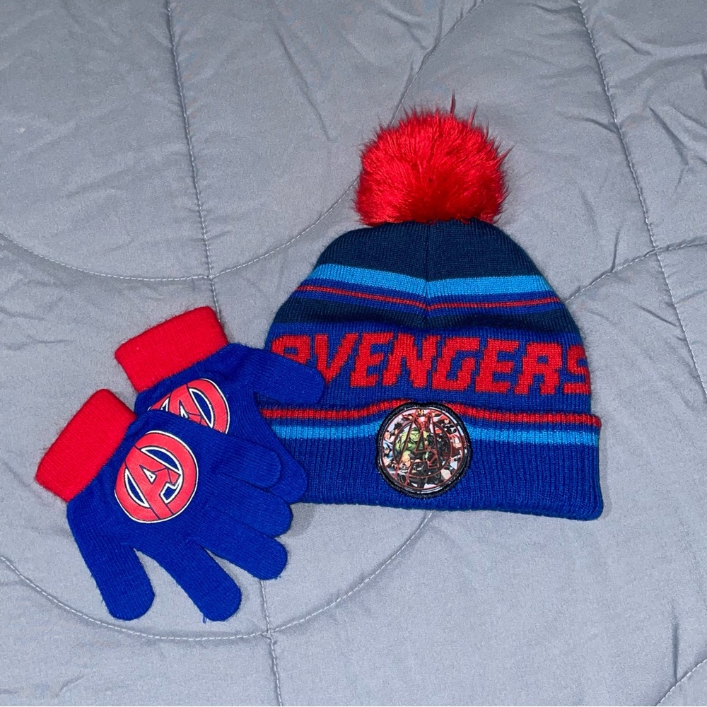 kids one size avengers beanie glove set